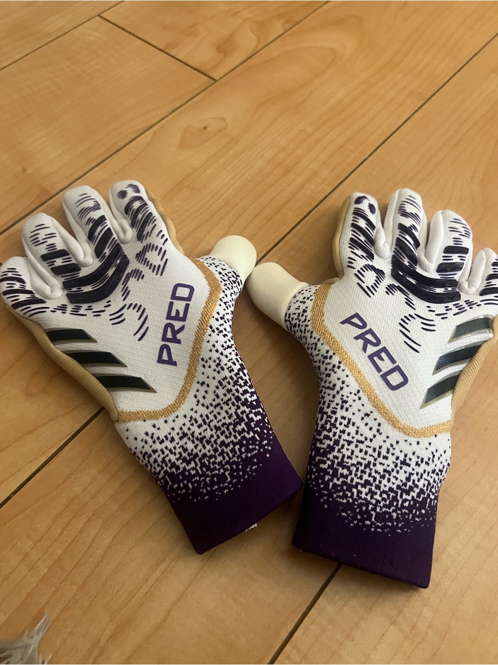 Adidas Predator Pro Goalkeeper Gloves White Purple Gold Size 5